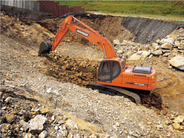 Doosan DX225LCA