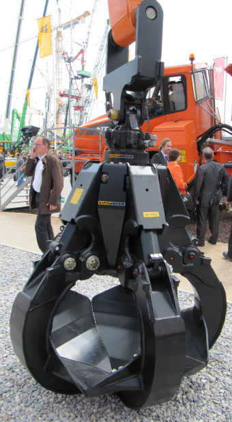 Doosan DX 210W MATERIAL HANDLING
